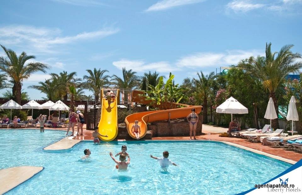 imagini hotel LIBERTY LARA BEACH